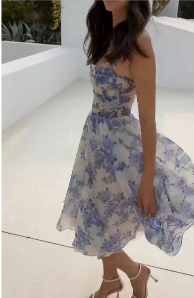 Mila - Vestido con vuelo de flores